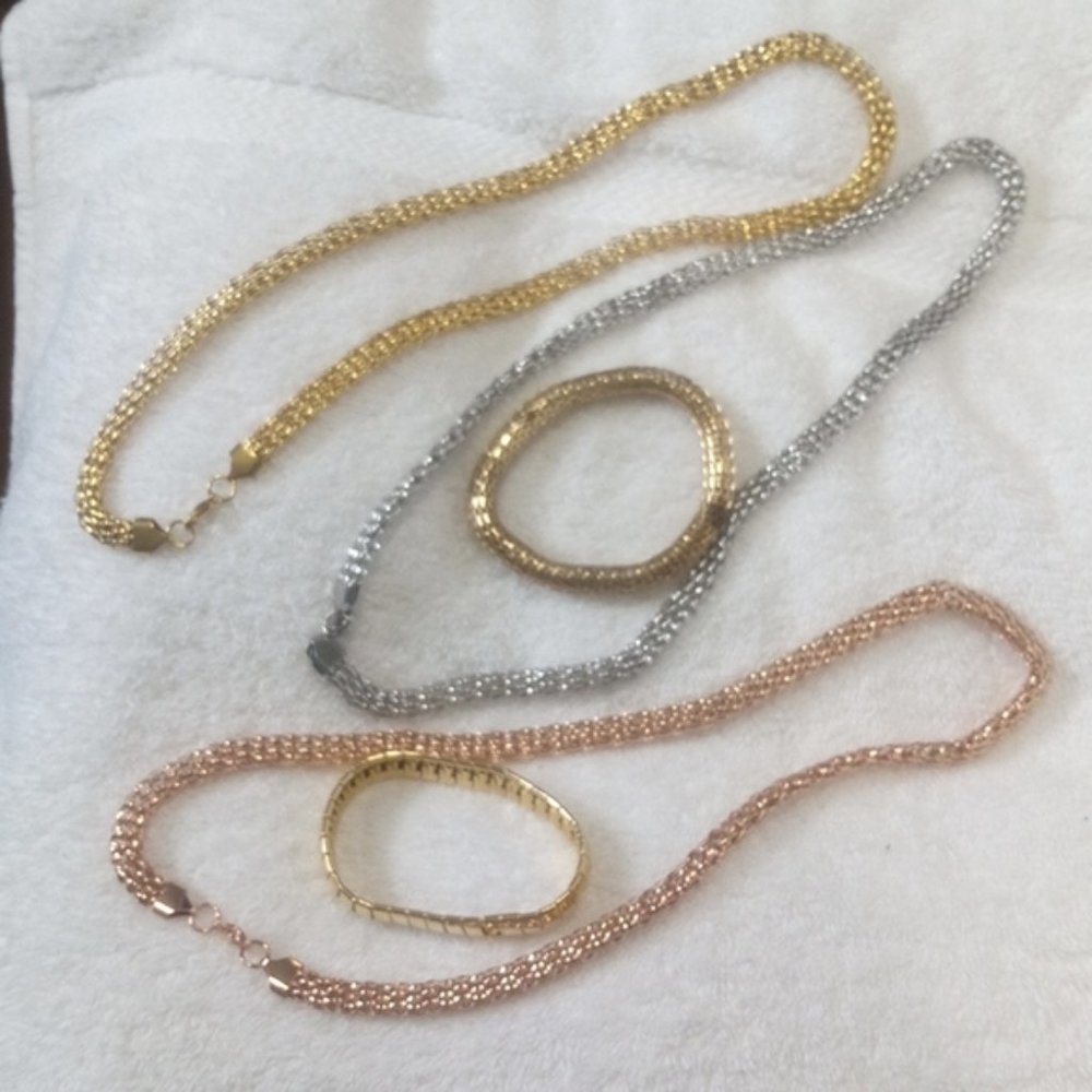 Costume Jewelry Necklaces Bracelets Mixed Lot Gold Silver